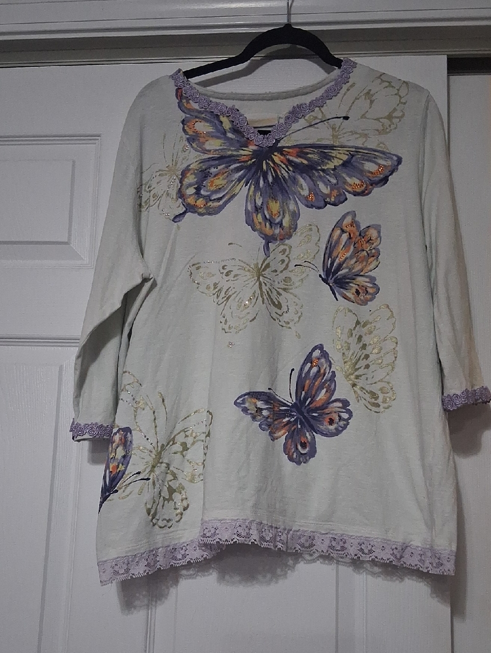 Alfred Dunner Cream Tunic w/Purple & Orange Butterfly PrintSz 1X Embellished $22